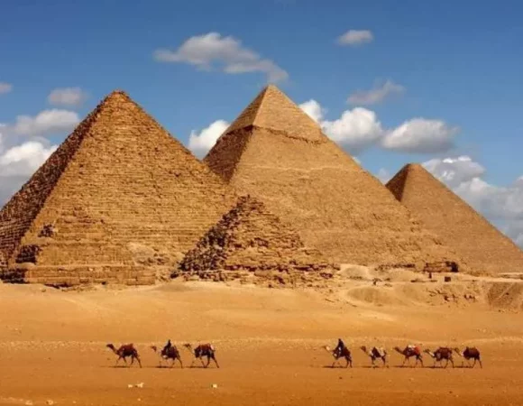 Day Trip to Cairo from Alexandria | Pyramids & Sphinx Tour 2026