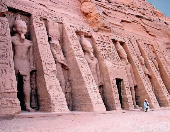 Best Luxor Day Tour visit East and West Nile Banks