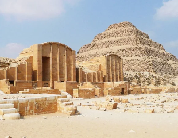 Ancient Egypt Day Tour: Giza Pyramids, Saqqara, Dahshur & Memphis with Expert Guide