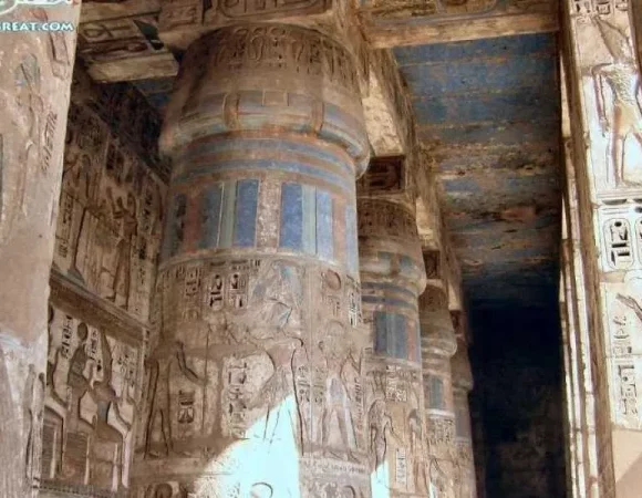 Private Luxor Tour: Valley of the Artisans, Queens & Habu Temple