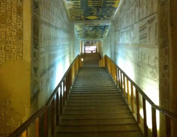 Budget Luxor Day Trip to West Bank visit Valley of the Kings Memnon Colossi & Hatshepsut Temple