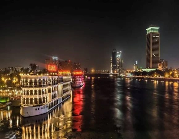 Cairo dinner Cruise with Belly dancer show
