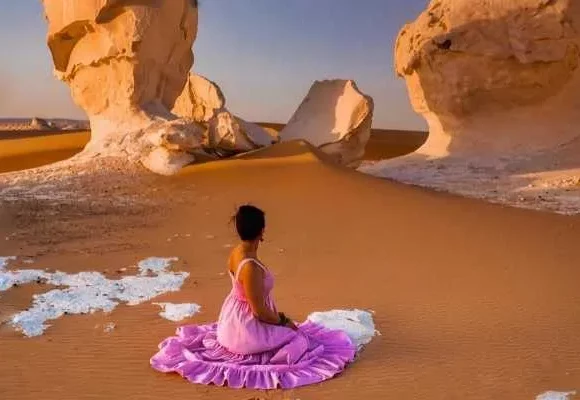 OVERNIGHT TOUR TO BAHARIYA OASIS VISIT BLACK AND WHITE DESERT FROM CAIRO