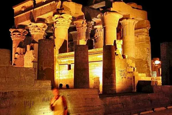 Overnight trip to Luxor from Aswan