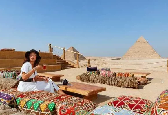 Half-Day Giza Pyramids Tour: Pyramids, Sphinx & Lunch at 9 Pyramids Lounge