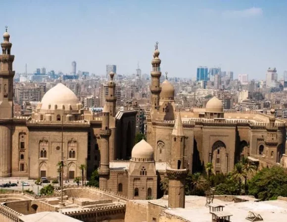 Cairo Layover Tours to Giza Pyramids & Islamic Cairo