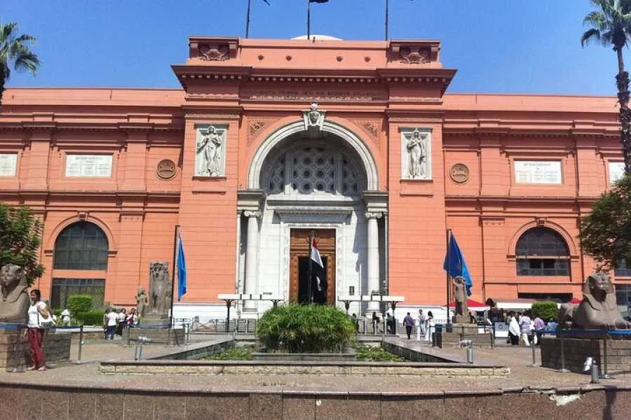 Cairo Half Day Tour visit Egyptian Museum