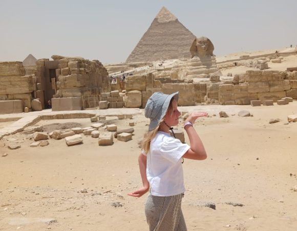 8-Hour Private Cairo Layover Tour: Pyramids, Museum & Bazaar
