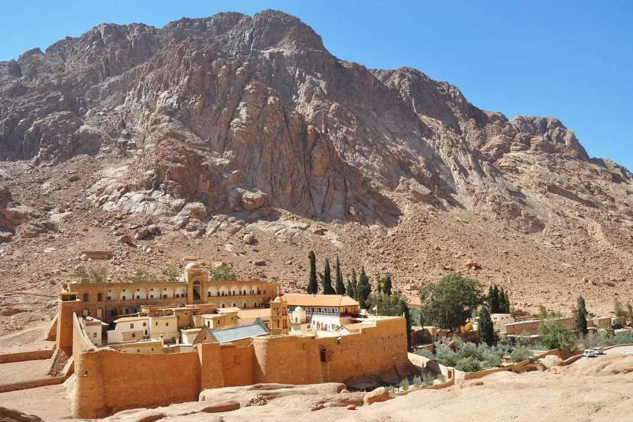 Private Tour: Snorkeling at Three Pools & Wadi Qunai Safari from Dahab